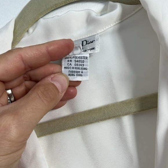 CHRISTIAN DIOR | Off-White Chemise with Shoulder Pads - Picture 5 of 7